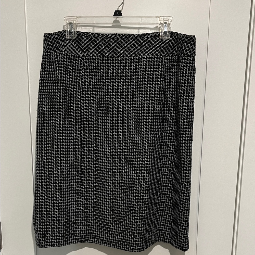 Covington Black and White Pencil Skirt